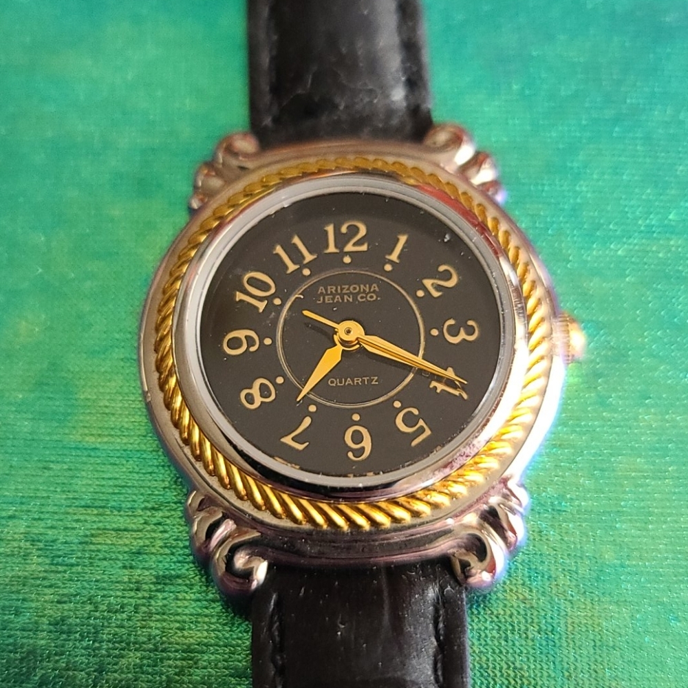 Watch - Picture 2 of 3